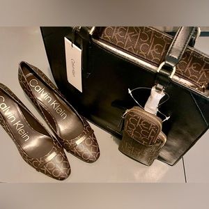 NIB! CALVIN KLEIN PUMPS! BUNDLE W/ MY MATCHING BAG 4 A DEAL! NEW IN BOX! MINT!